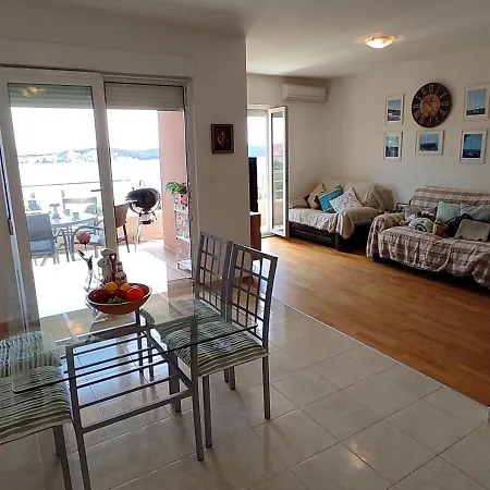 Apartment Idlerocks Trogir Exterior photo