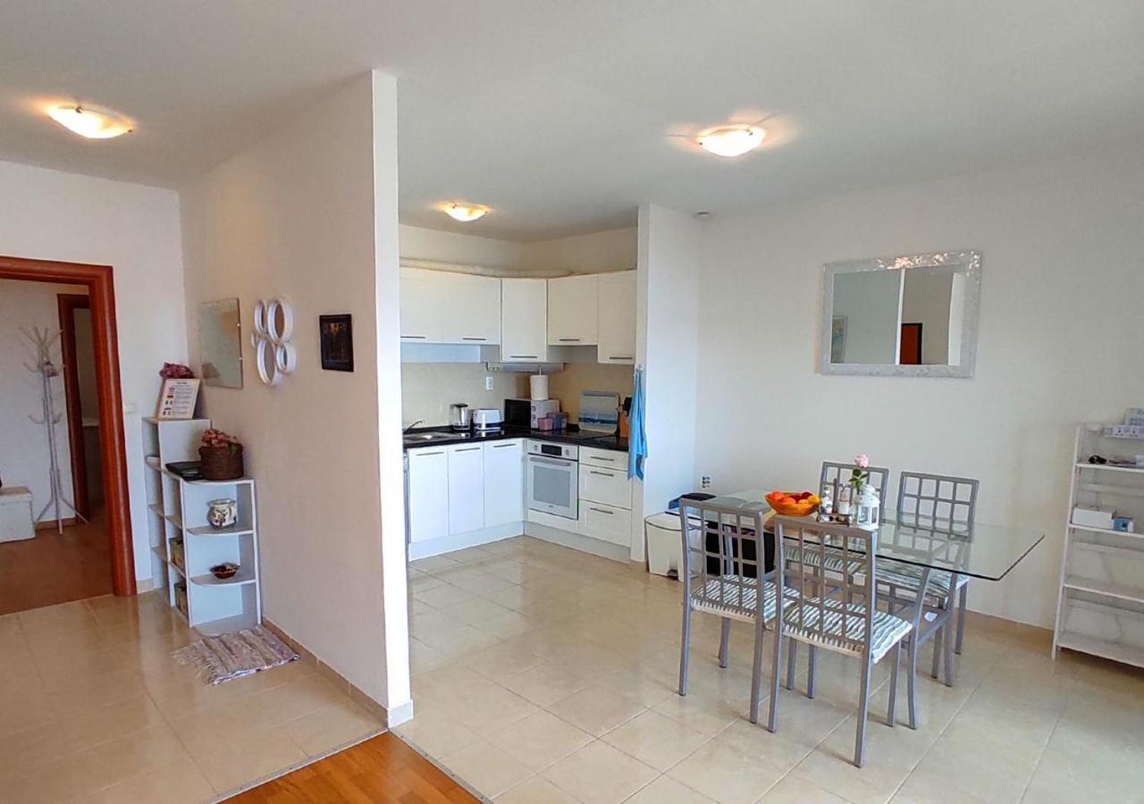 Idlerocks Apartment