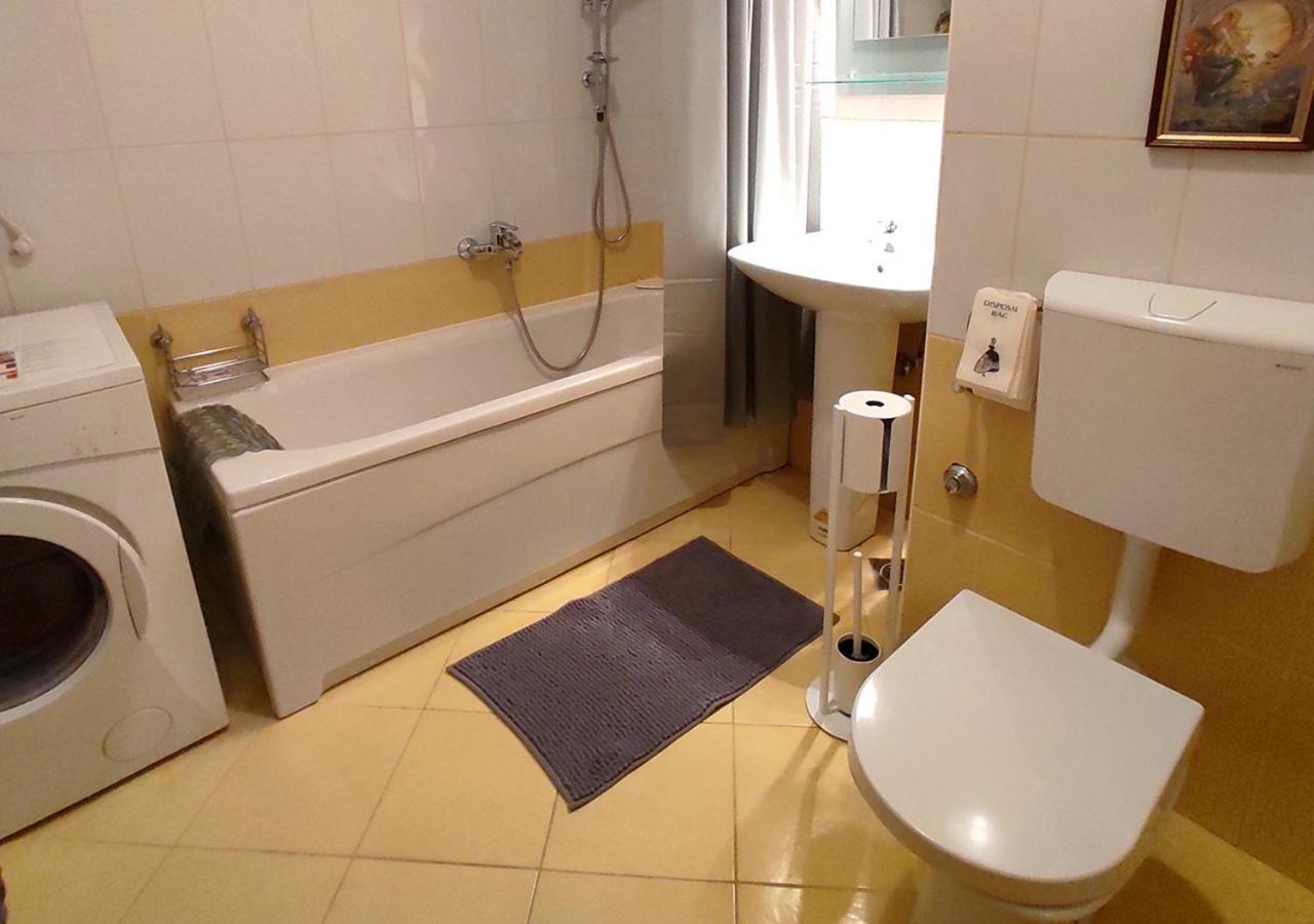 Apartment Idlerocks *